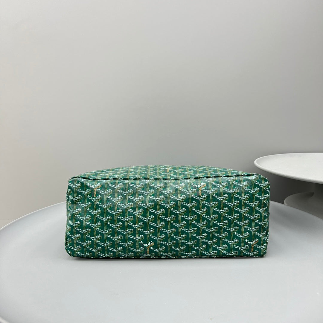 HOBO BOH¨¨ME 34 IN GREEN GOYARDINE CANVAS AND CALFSKIN