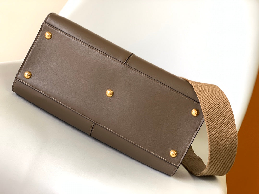 Bolso Peekaboo X-lite mediano de 30 cm, piel de cordero marrón, herrajes dorados