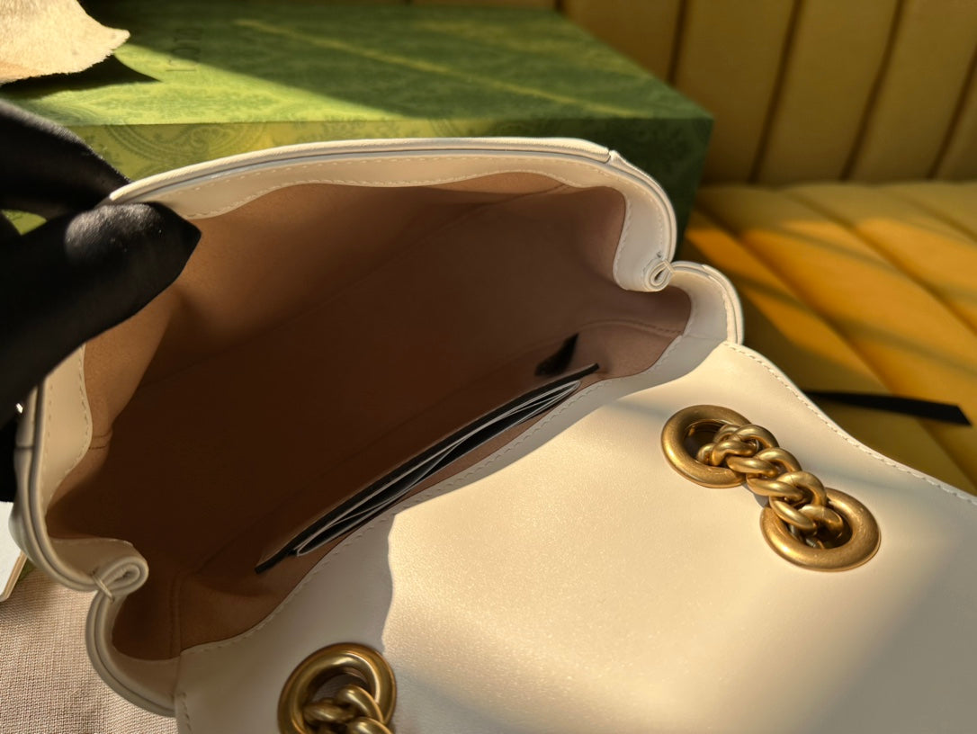 SAC À MAIN GG MARMONT MINI 18 EN CUIR DE VEAU BLANC