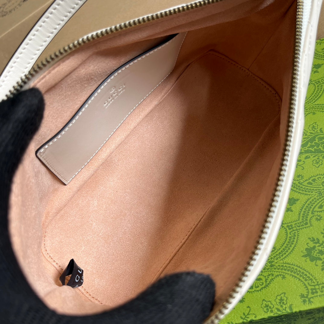 BOLSO DE MANO GG MARMONT SMALL 23 DE PIEL DE BECERRO BLANCA CON LOGOTIPO DORADO