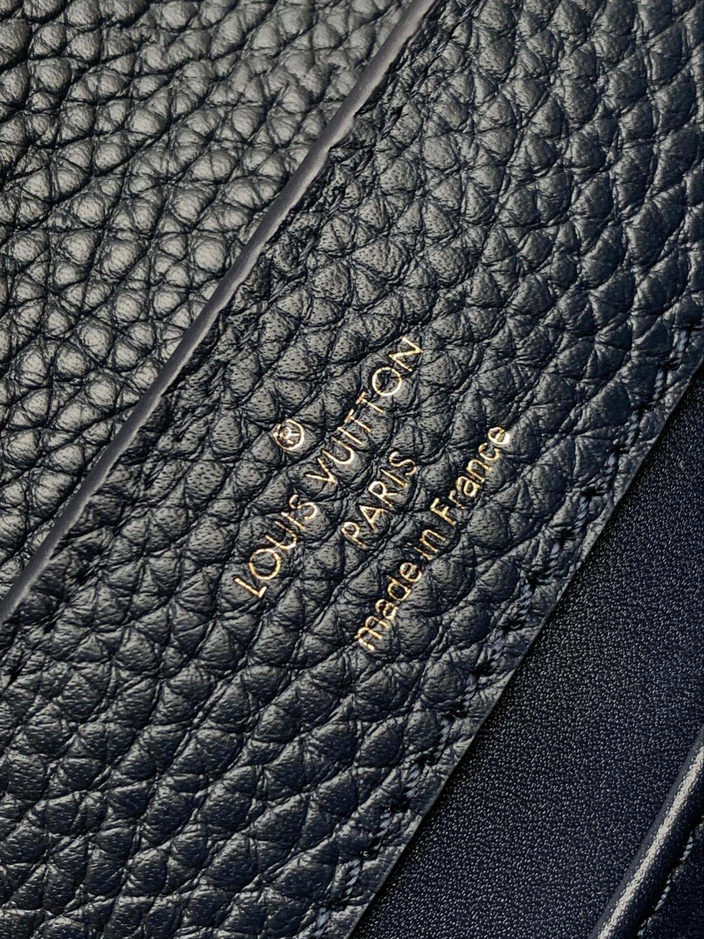 capucines mini 21 cuir taurillon bleu nuit accastillage doré