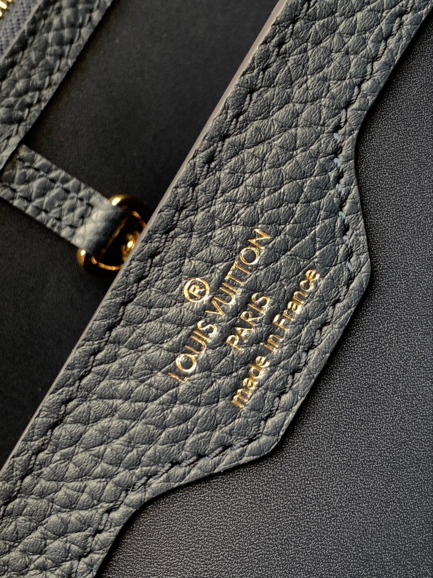 Capucines BB 27 cuir taurillon bleu nuit accastillage doré