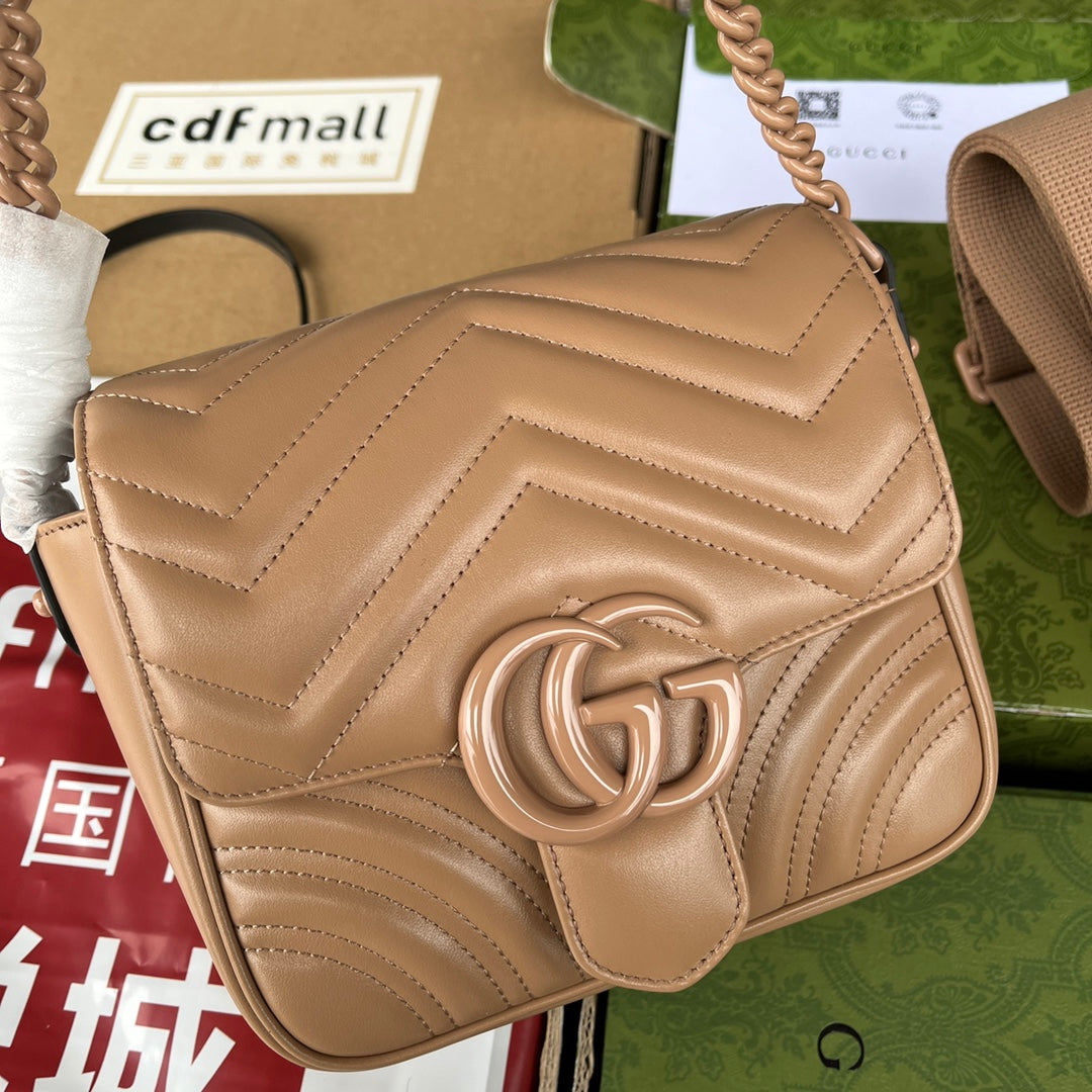 SAC À BANDOULIÈRE MATELASSÉ MARMONT 18 EN CUIR DE VEAU MARRON CIDRE