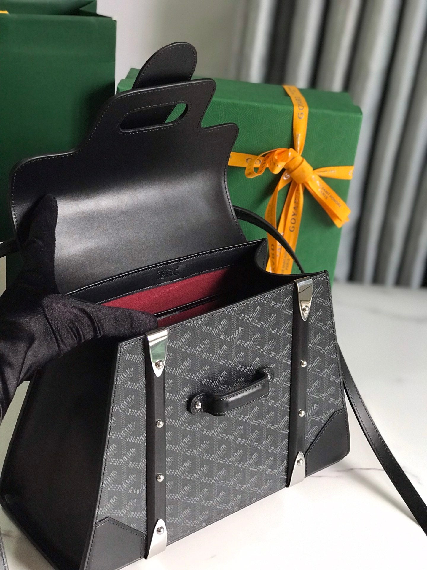 SA?GON PM BAG 28 IN BLACK GOYARDINE CANVAS AND CALFSKIN