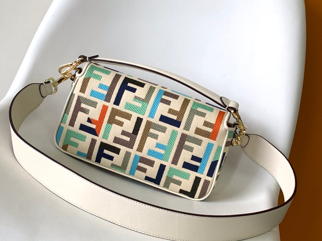 Bolso Fend Baguette de lona blanca y multicolor 27 con bordado FF Ghw