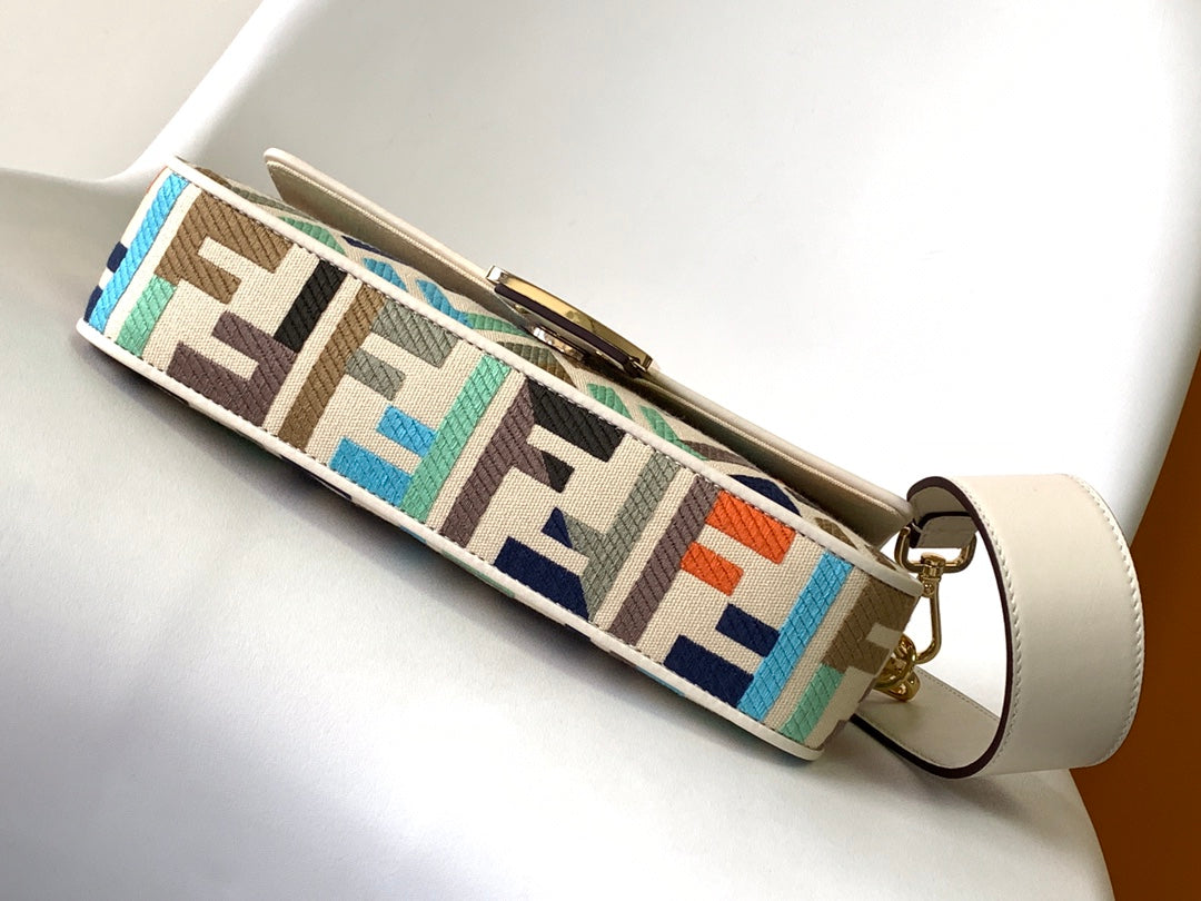 Bolso Fend Baguette de lona blanca y multicolor 27 con bordado FF Ghw