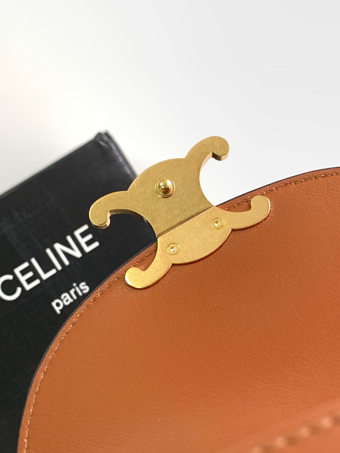 CADENA ADOLESCENTE BESACE TRIOMPHE 15,5 CM MONOGRAMA MARRÓN Y PIEL DE BECERRO TAN