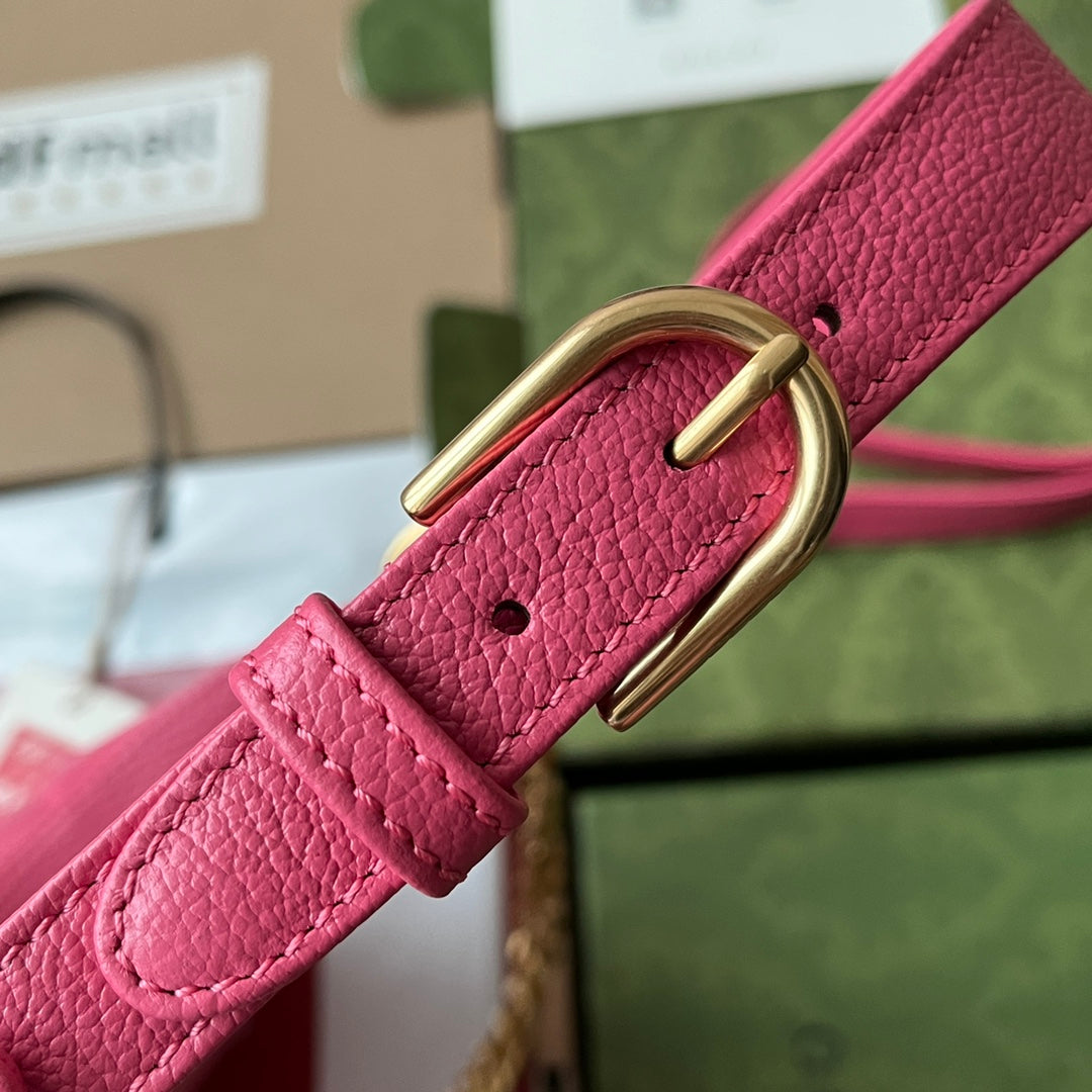 SAC À BANDOULIÈRE 25 EN CUIR DE VEAU ROSE VIF, QUINCAILLERIE DORÉ