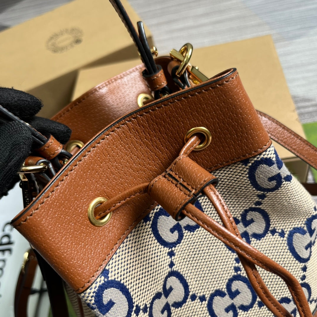 BOLSO CUBO GG OPHIDIA PEQUEÑO DE 26 LONA BEIGE Y PIEL DE BECERRO MARRÓN