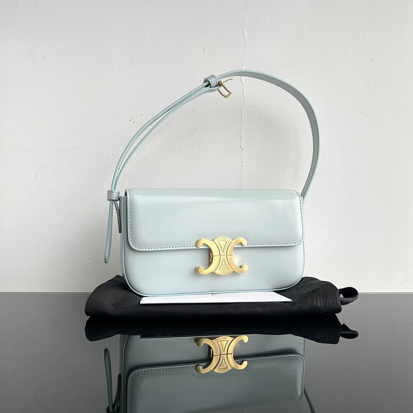 TRIOMPHE 20 CUIR DE VEAU BLEU PASTEL