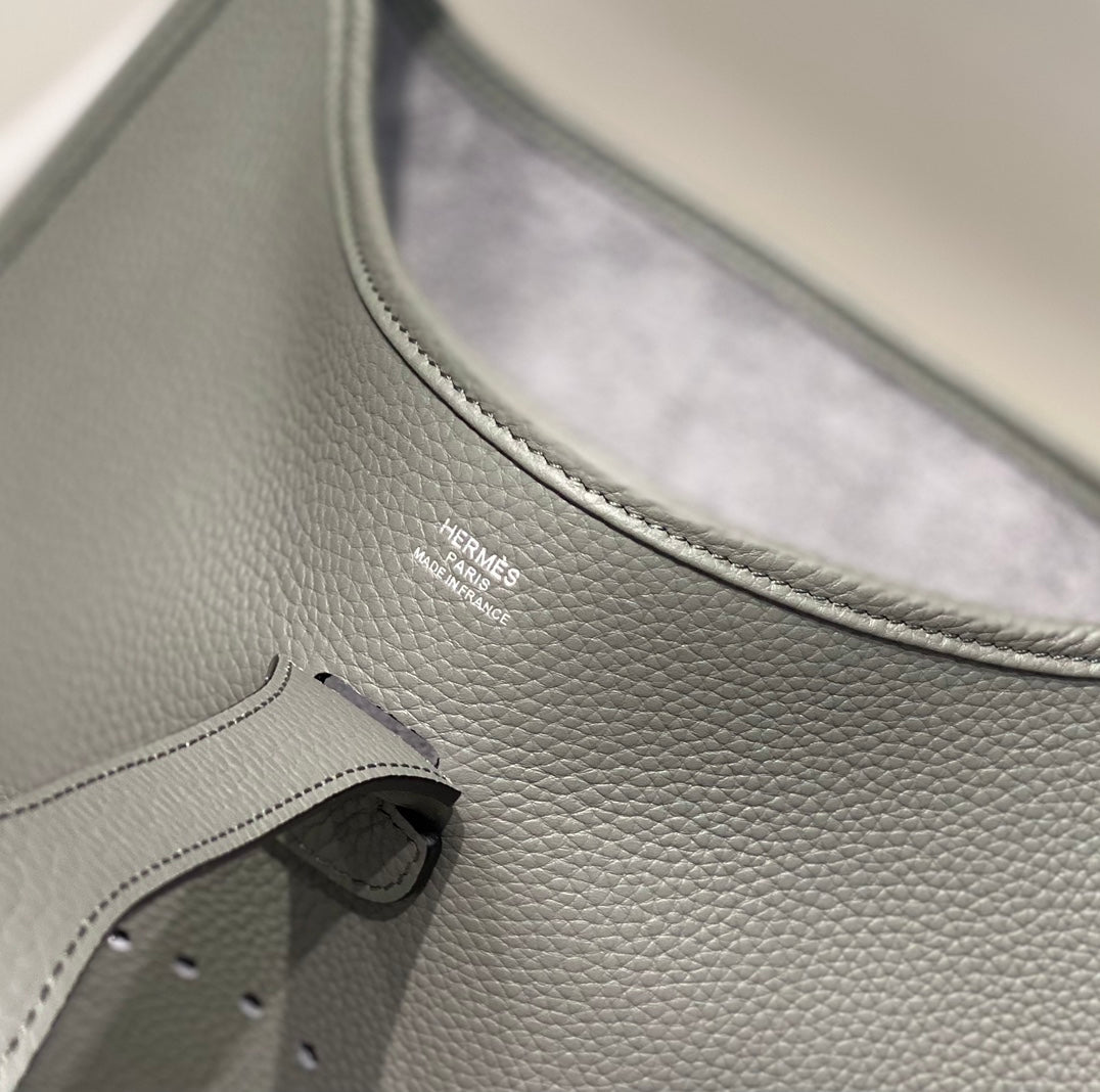 Evelyne 29cm Gris Togo Shw