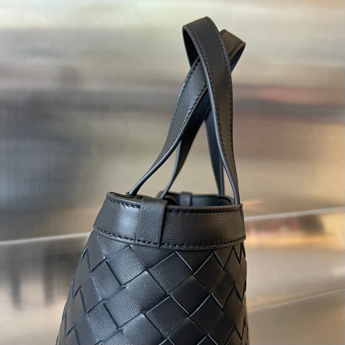 SAC FLIP FLAP 23 EN CUIR D'AGNEAU NOIR