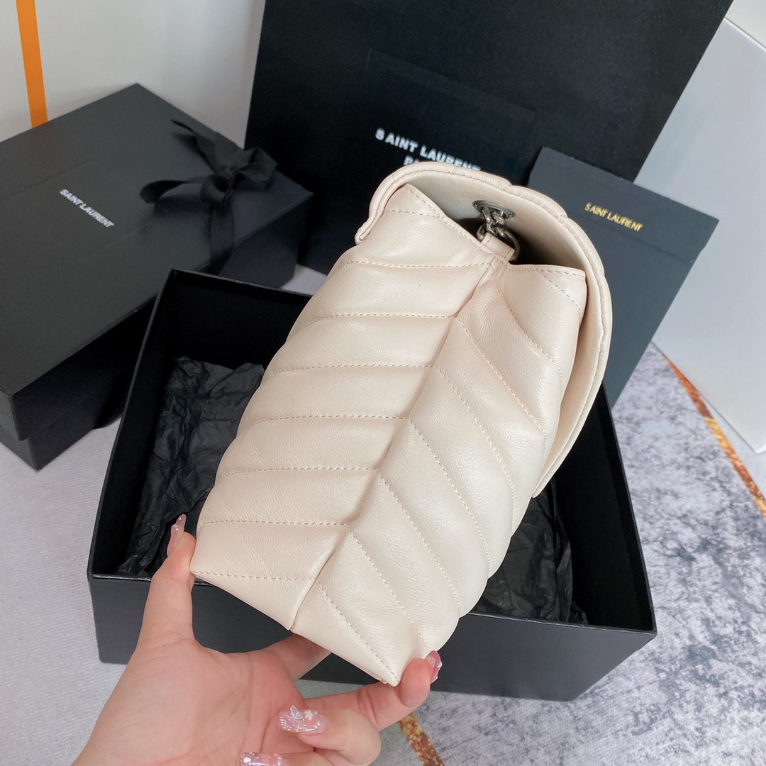 LOULOU MEDIUM 32 WHITE QUILTED LEATHER SILVER HARDWARE
