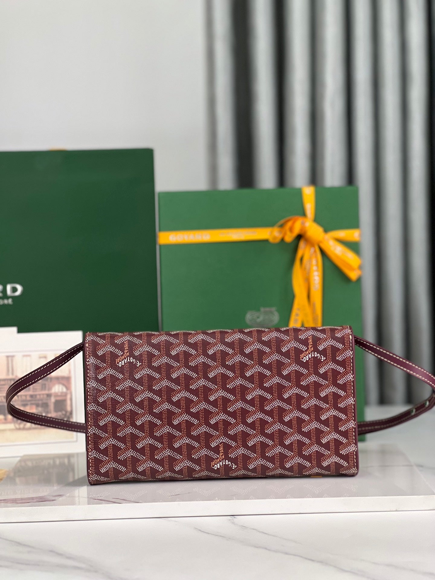 CLUTCH MONTE-CARLO PM 25 EN LONA GOYARDINA ROJA VINO