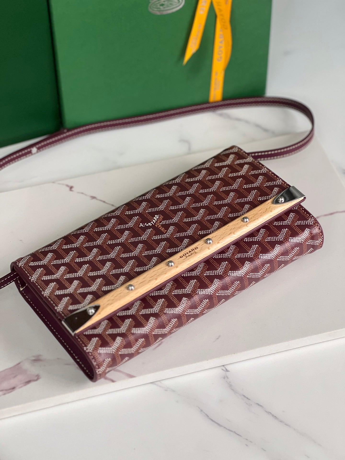 CLUTCH MONTE-CARLO PM 25 EN LONA GOYARDINA ROJA VINO