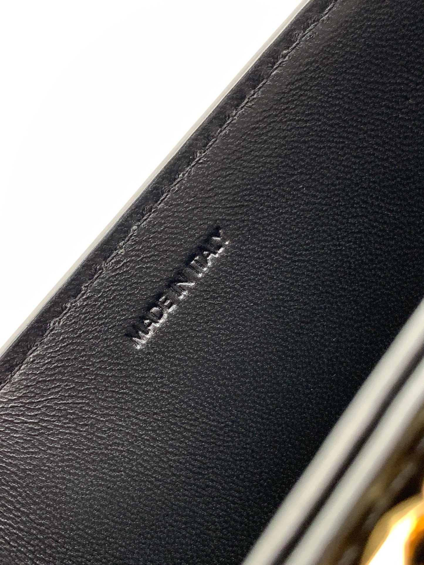 COLLEGE TRIOMPHE 20 NOIR CLAFSKIN QUINCAILLERIE DORÉ