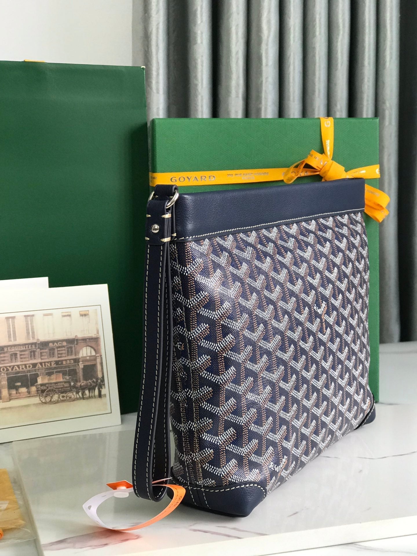 BOLSA CONTI 24 EN PIEL DE CORDERO AZUL MARINO Y LONA GOYARDINE