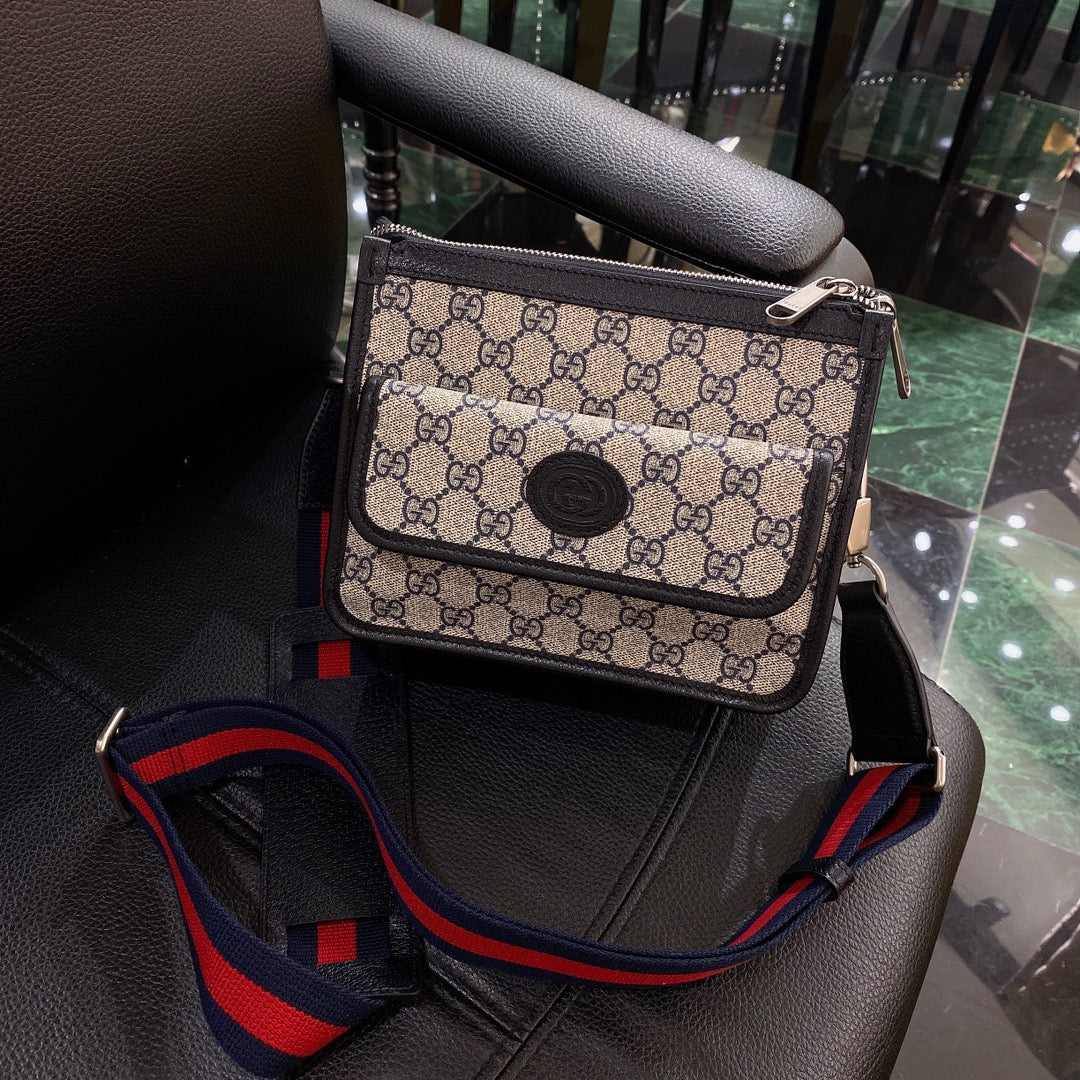 BOLSO BANDOLERA GG PEQUEÑO 21 CON ETIQUETA EN LONA BEIGE Y PIEL DE BECERRO NEGRA