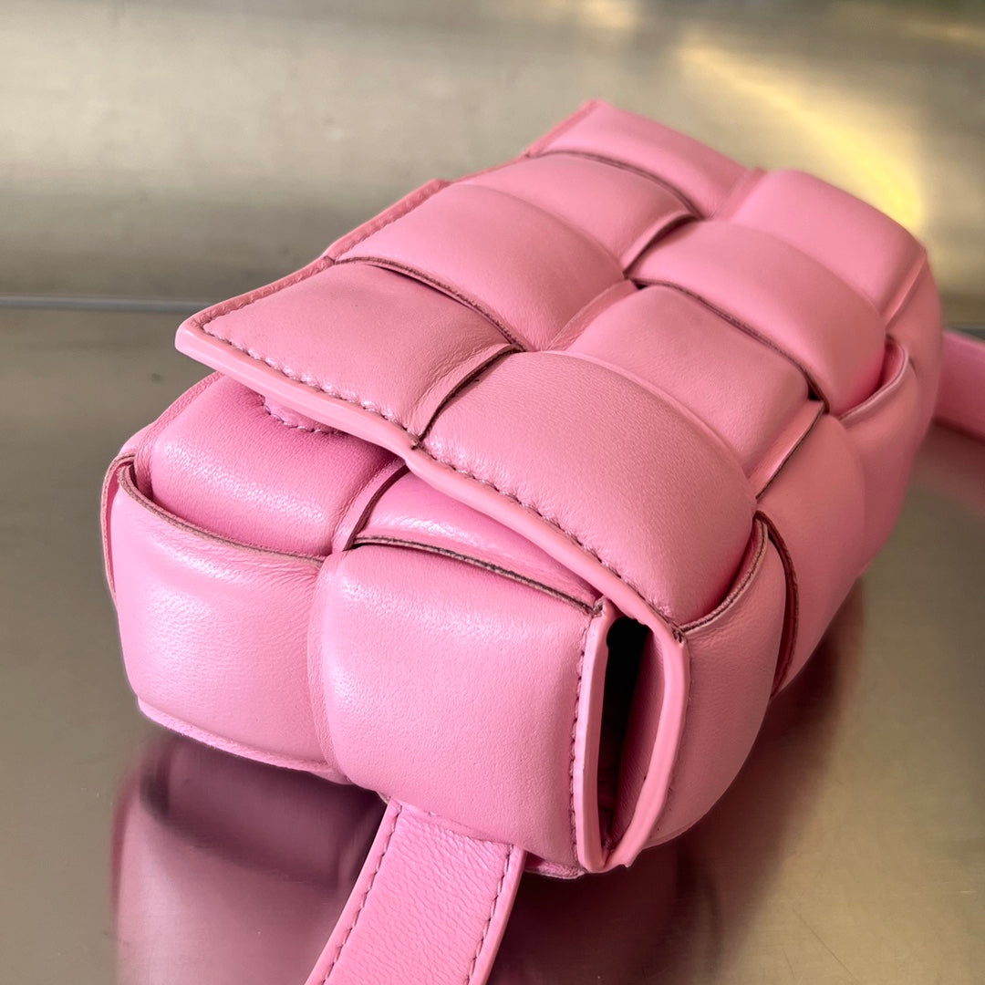 MINI CASSETTE 18 EN PIEL DE CORDERO ROSA CLARO