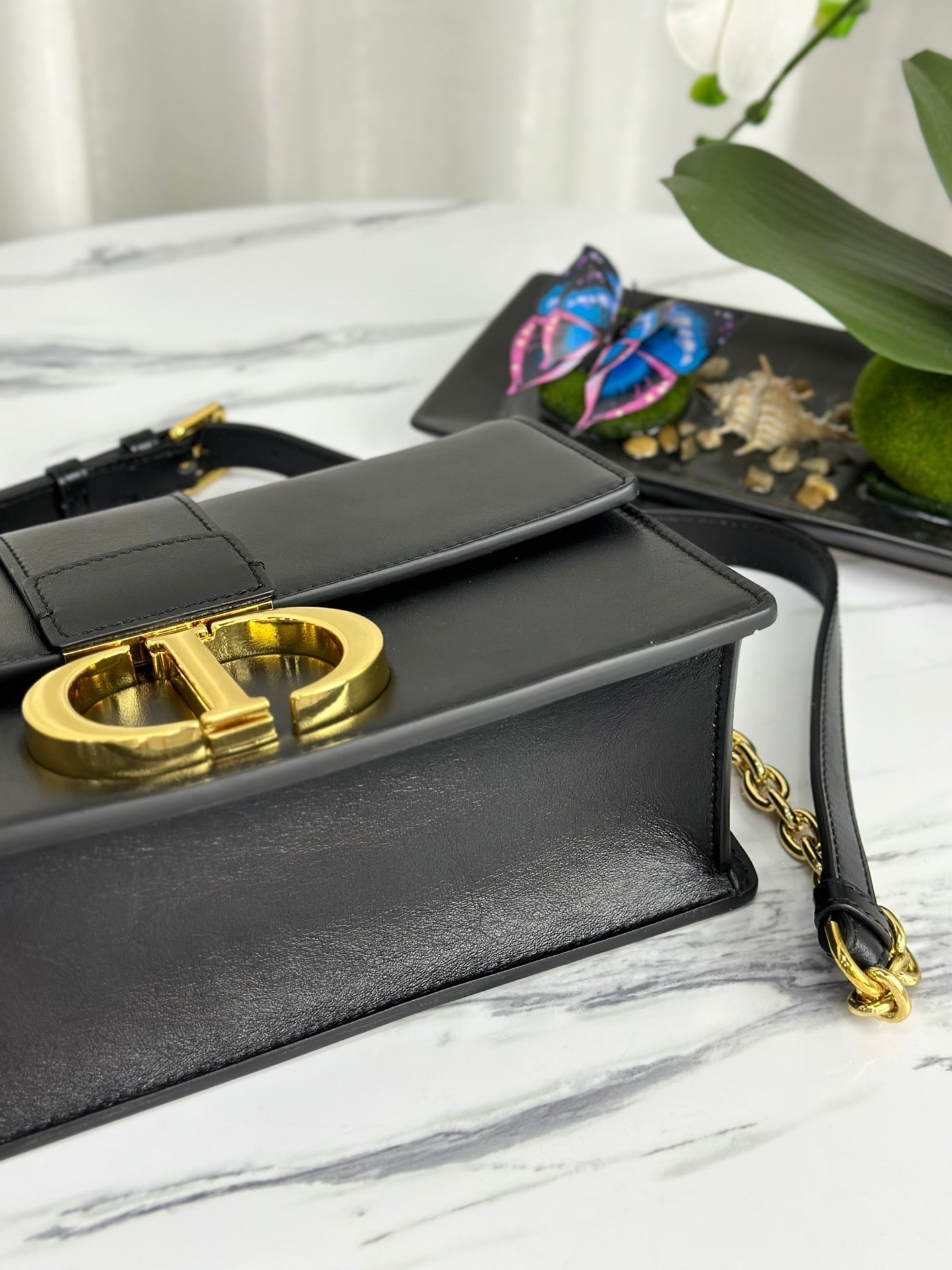 SAC MONTAIGNE 25 EN CUIR DE VEAU NOIR