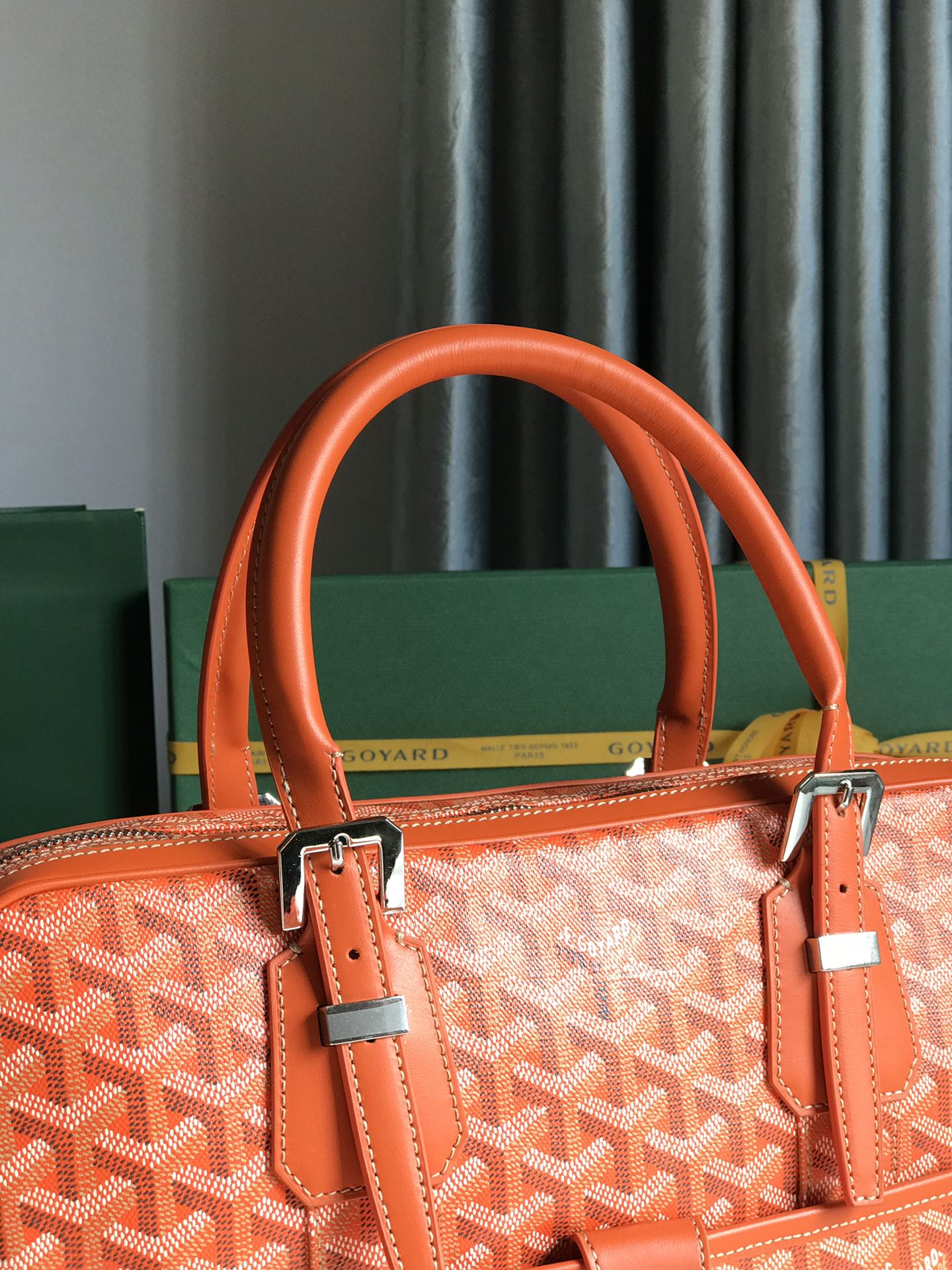 ESTUCHE DOCUMENTOS AMBASSADA 35 EN LONA GOYARDINA NARANJA