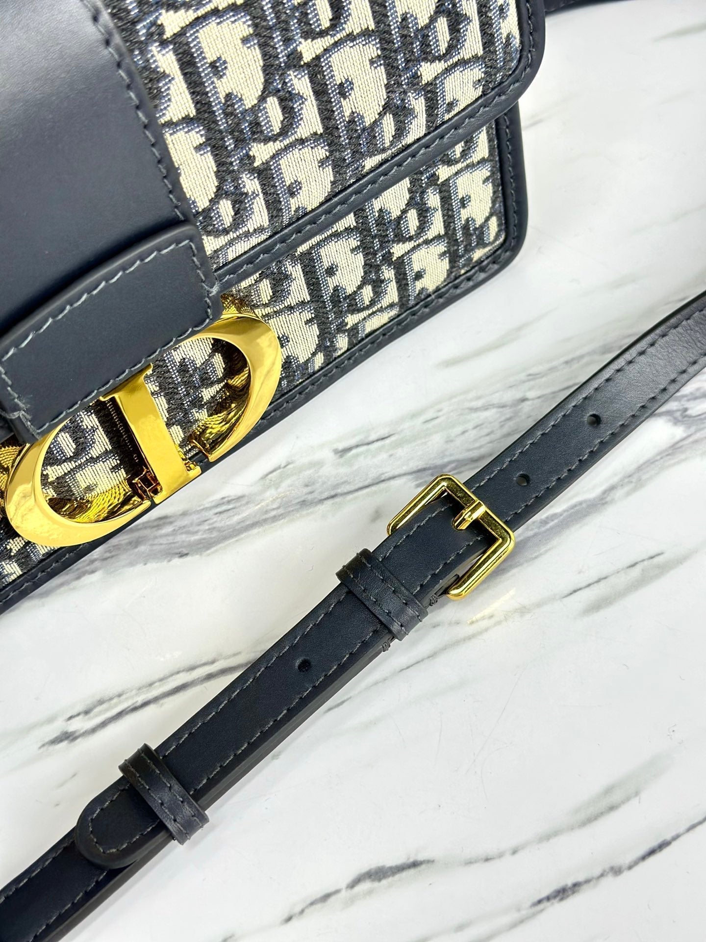 SAC MONTAIGNE 25 EN JACQUARD OBLIQUE BLEU