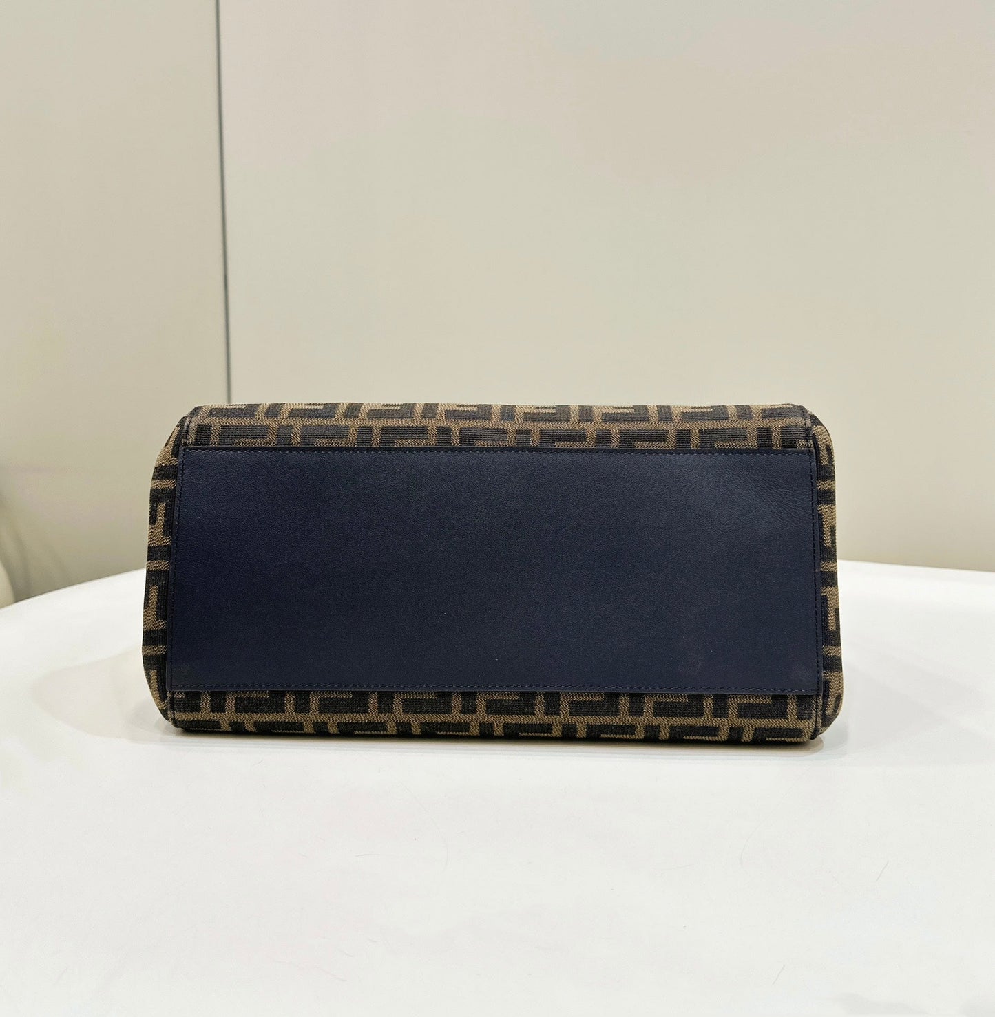 BOLSO FENDI ORIGAMI GRANDE 33 EN TELA JACQUARD FF EN MEZCLA MARRÓN Y NEGRO