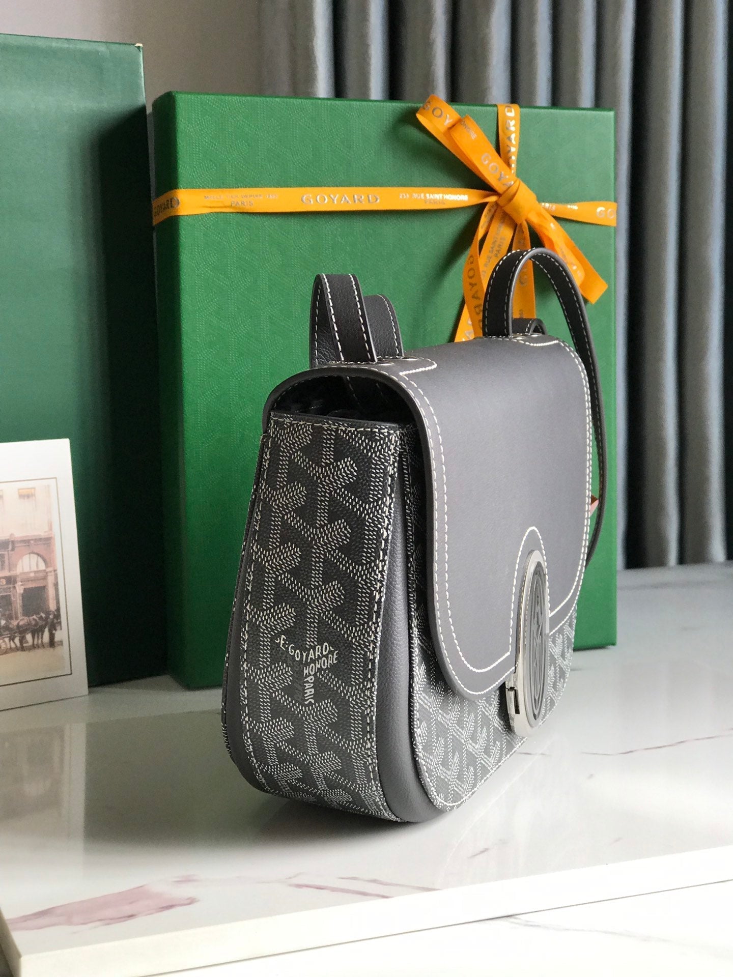 233 SAC 25 EN CUIR DE VEAU GRIS ET TOILE GOYARDINE