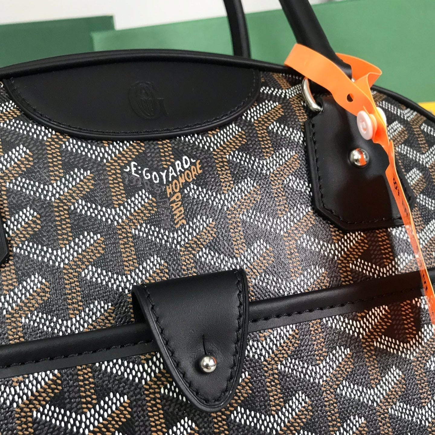 SAC SAINT JEANNE 35 EN TOILE GOYARDINE NOIRE ET CUIR DE VEAU