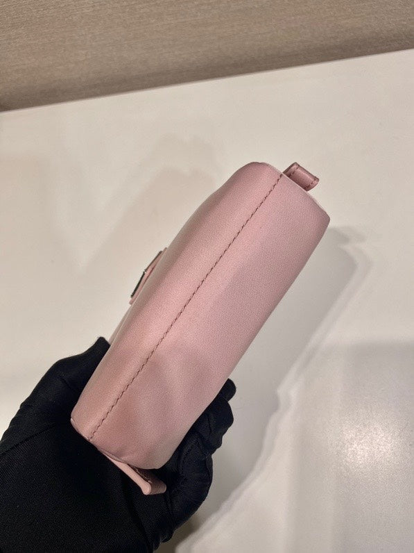 Pochette Pra 12 en nylon rose clair