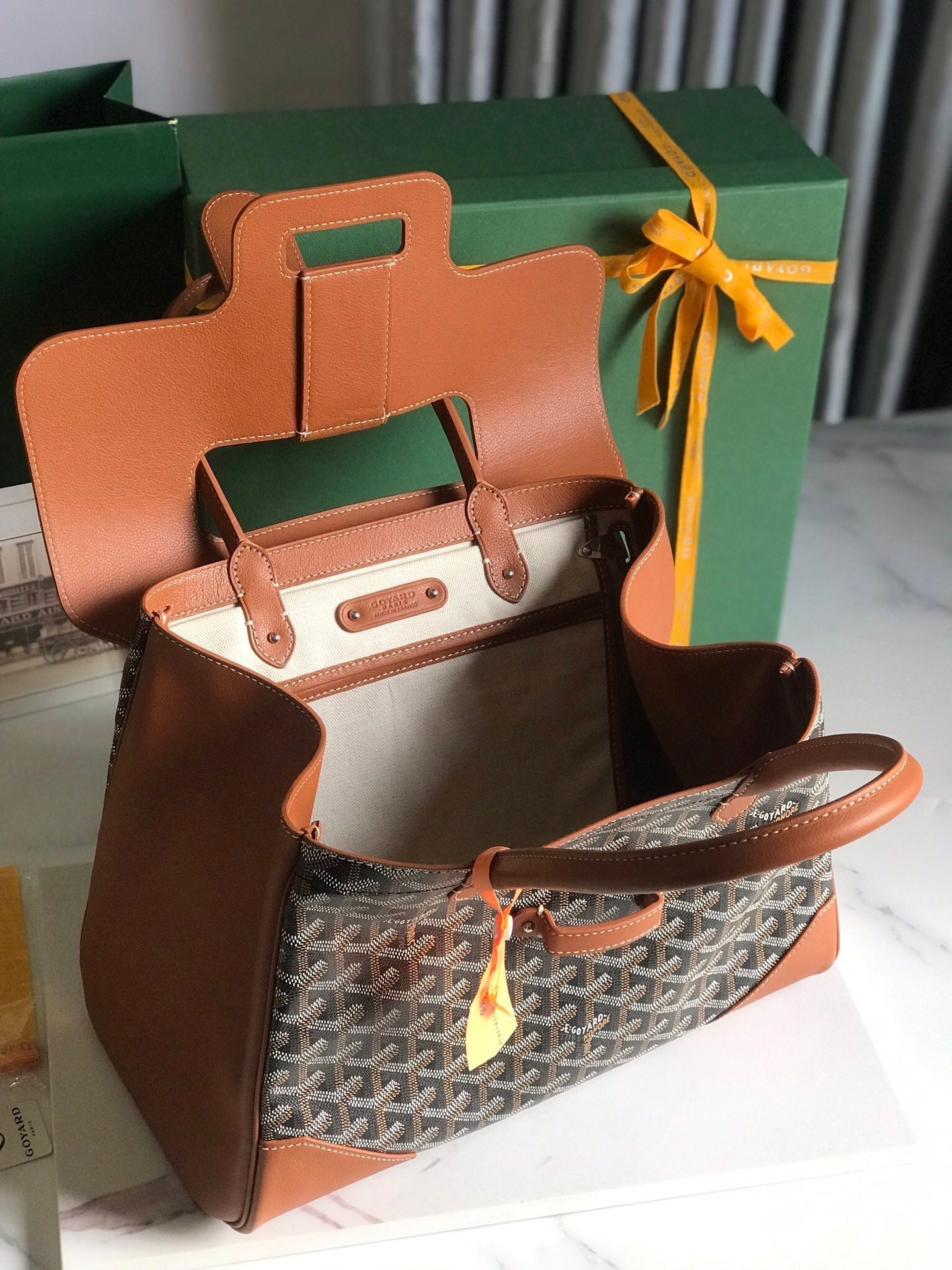 SAC SAIGON SOUPLE 34 EN TOILE GOYARDINE MARRON ET CUIR DE VEAU