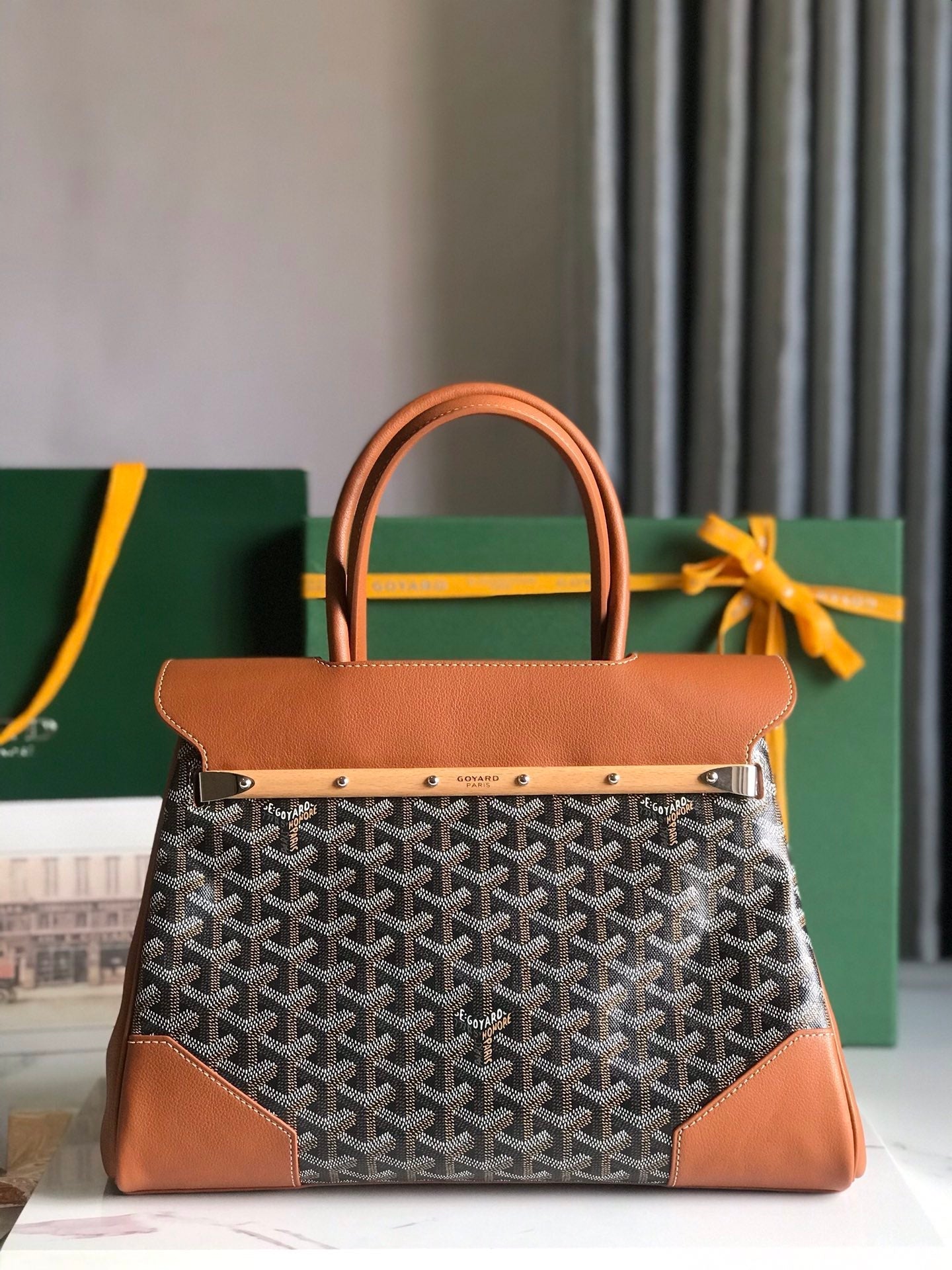 SAC SAIGON SOUPLE 34 EN TOILE GOYARDINE MARRON ET CUIR DE VEAU