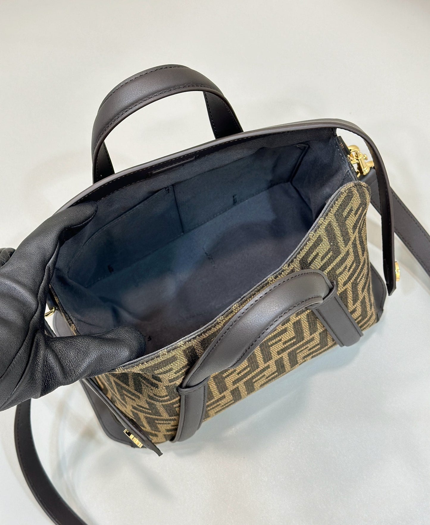 BOLSO FENDI 27 EN TEJIDO JACQUARD NEGRO MEZCLA MARRÓN CON PIEL DE BECERRO