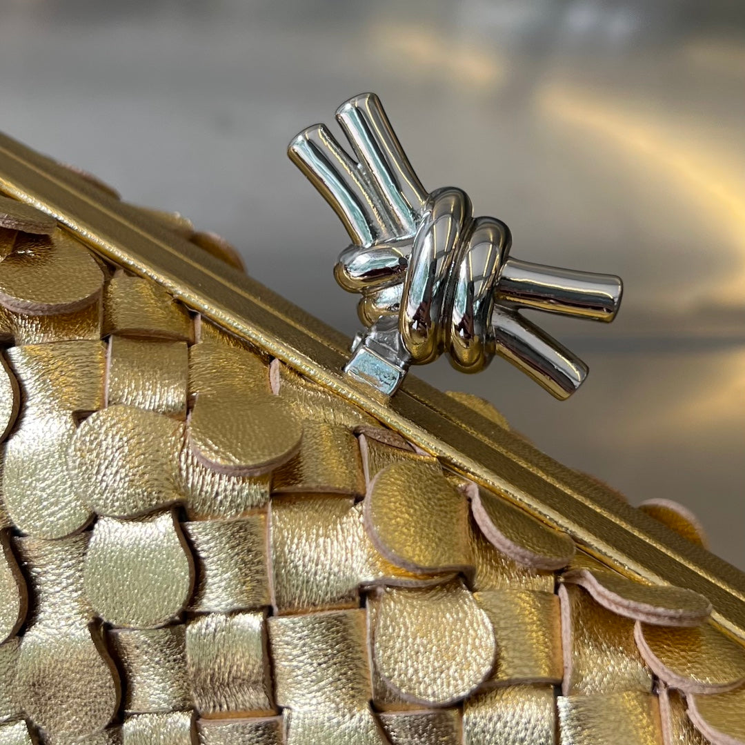 NŒUD D'ARGENT 19 EN PEAU D'AGNEAU DORÉ