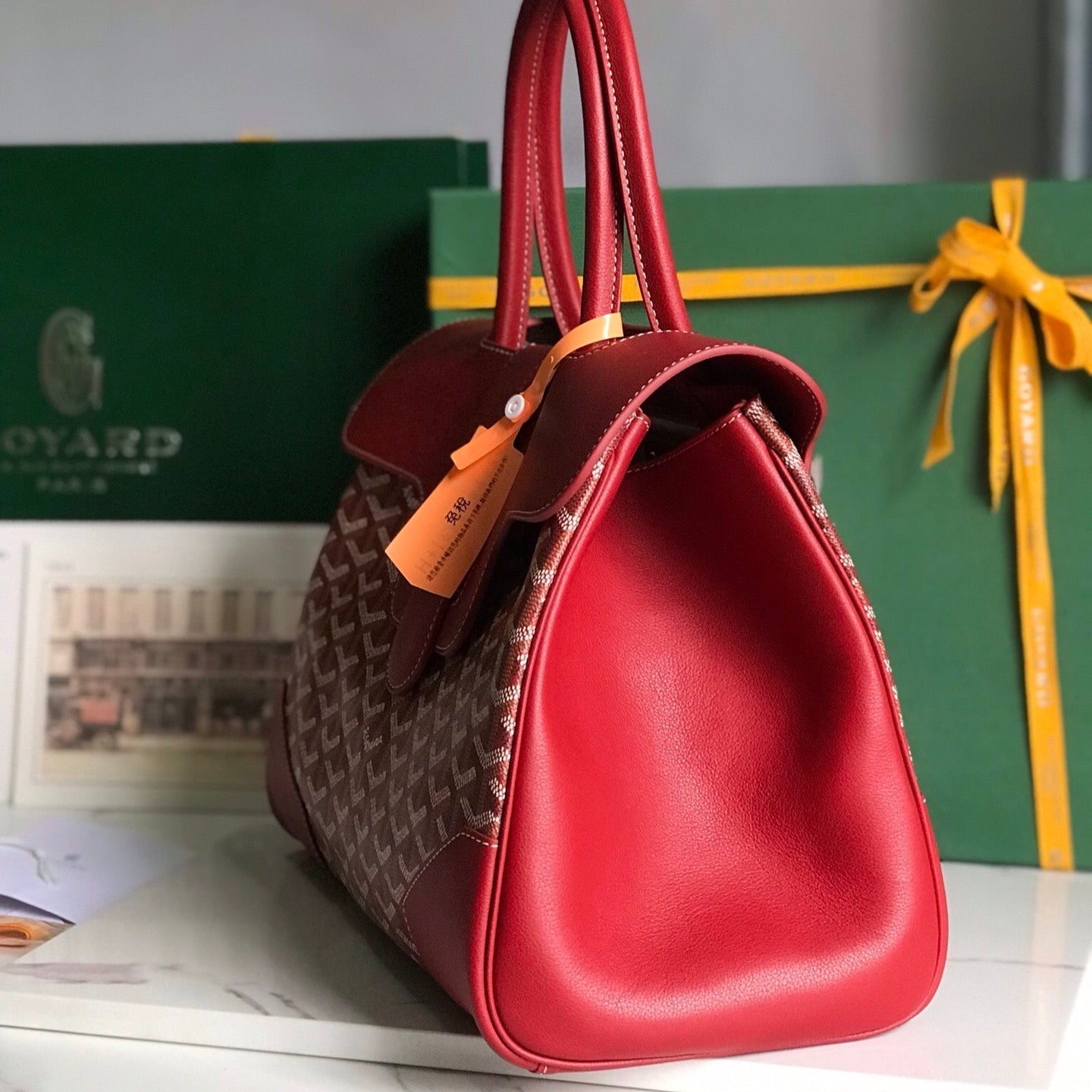 SAC SOUPLE SAIGON 34 EN TOILE GOYARDINE ROUGE PERSAN ET CUIR DE VEAU