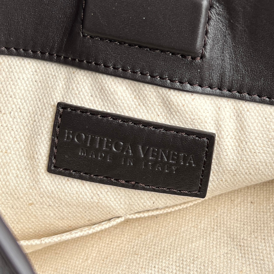 GRANDE BOUCLE PLATE 35 EN CUIR DE VEAU NOIR