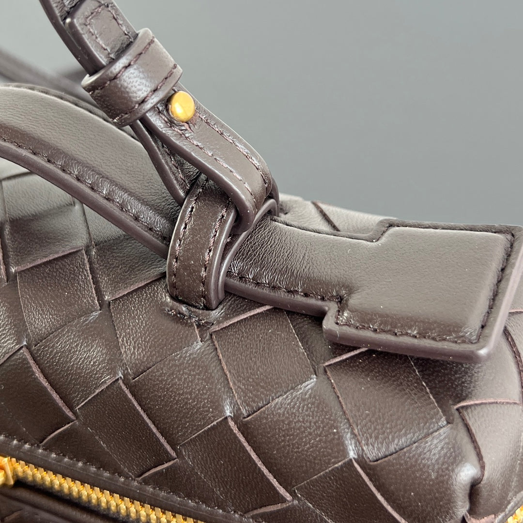 TROUSSE DE VANITY BANG BANG 22 EN CUIR DE VEAU FONDANT