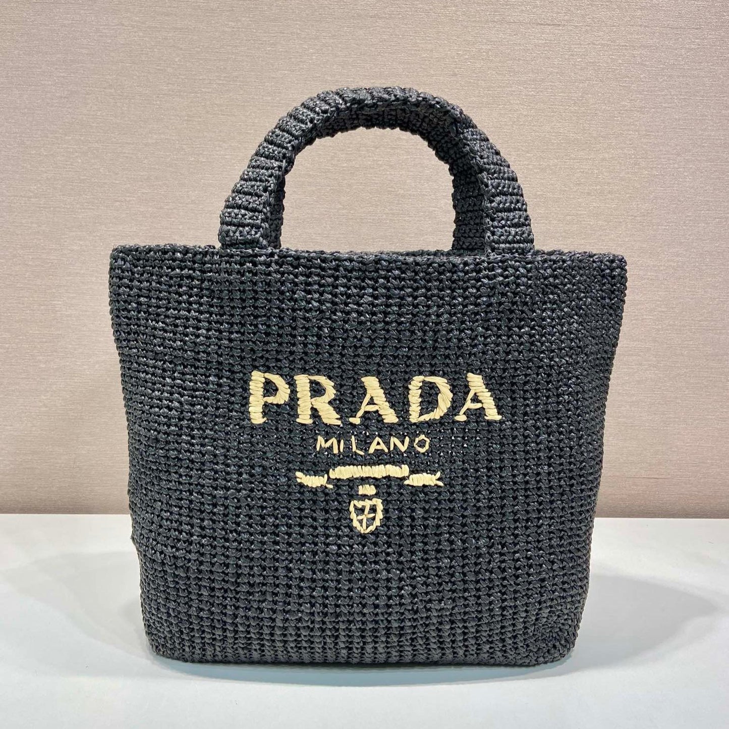 BOLSO GRANDE DE GANCHILLO 47 EN RAFIA AMARILLA MEZCLA NEGRA