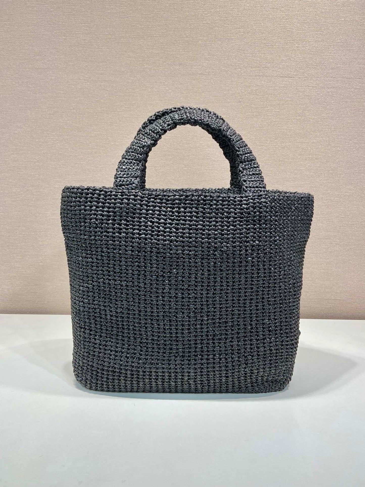 BOLSO GRANDE DE GANCHILLO 47 EN RAFIA AMARILLA MEZCLA NEGRA
