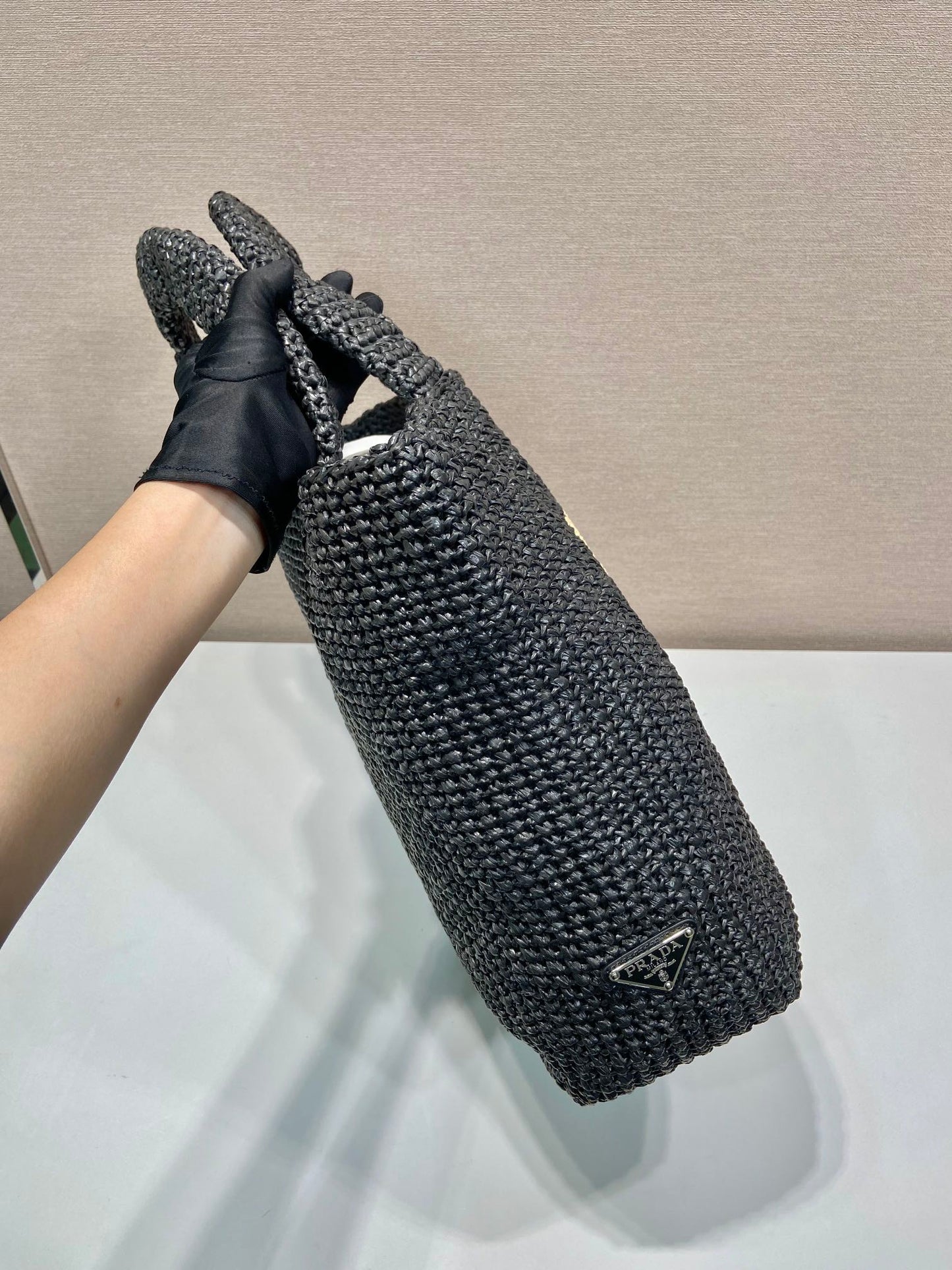 BOLSO GRANDE DE GANCHILLO 47 EN RAFIA AMARILLA MEZCLA NEGRA