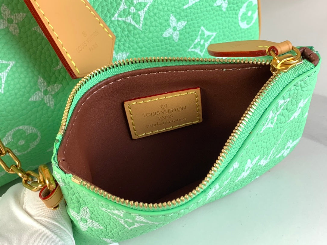 SPEEDY P9 BANDOULI¨¨RE 25 IN EMERALD GREEN MONOGRAM CALFSKIN