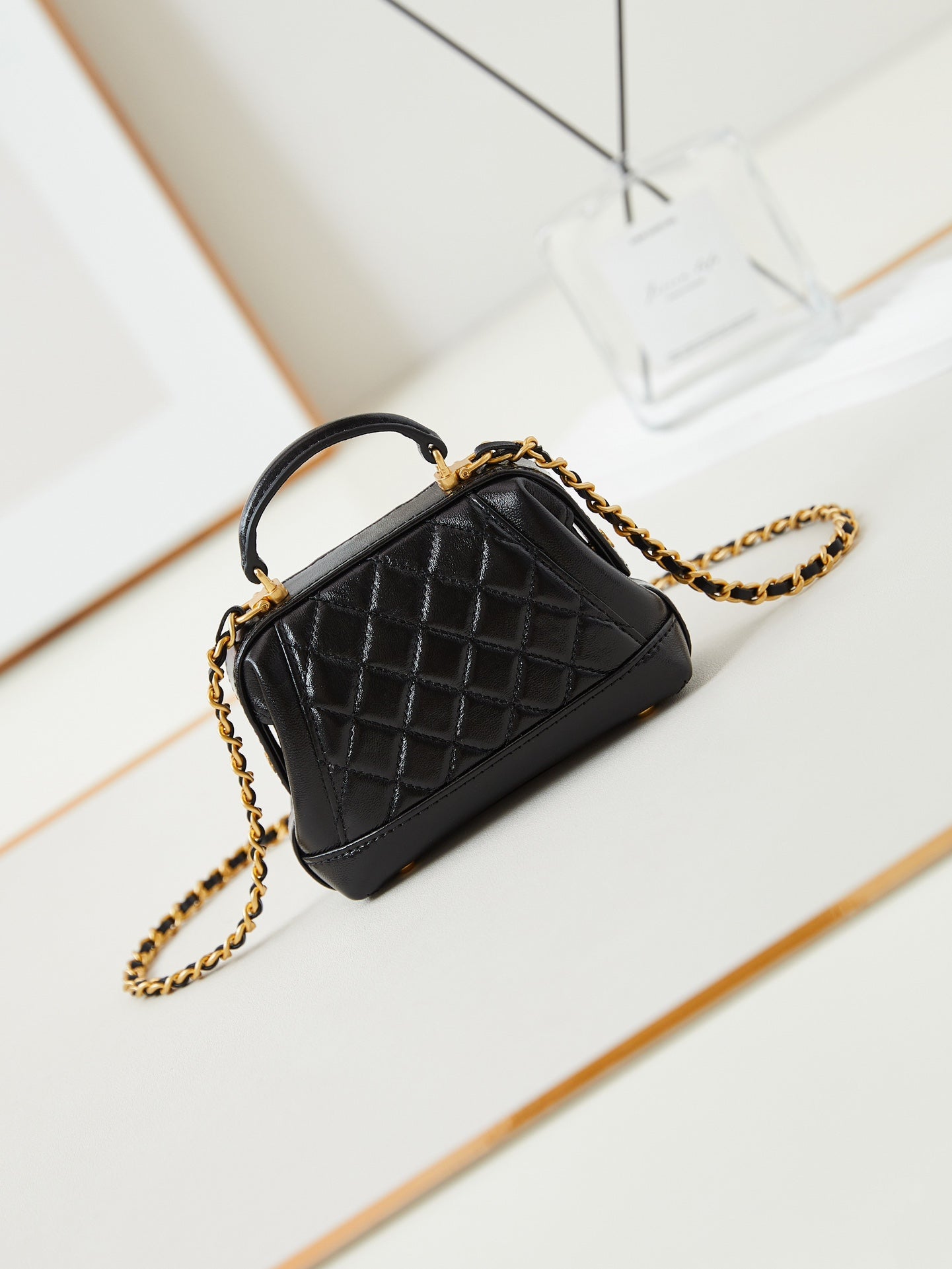 CC 24A Mini bolso de mano con asa superior, 13 cm, cuero encerado negro, herrajes dorados 238455