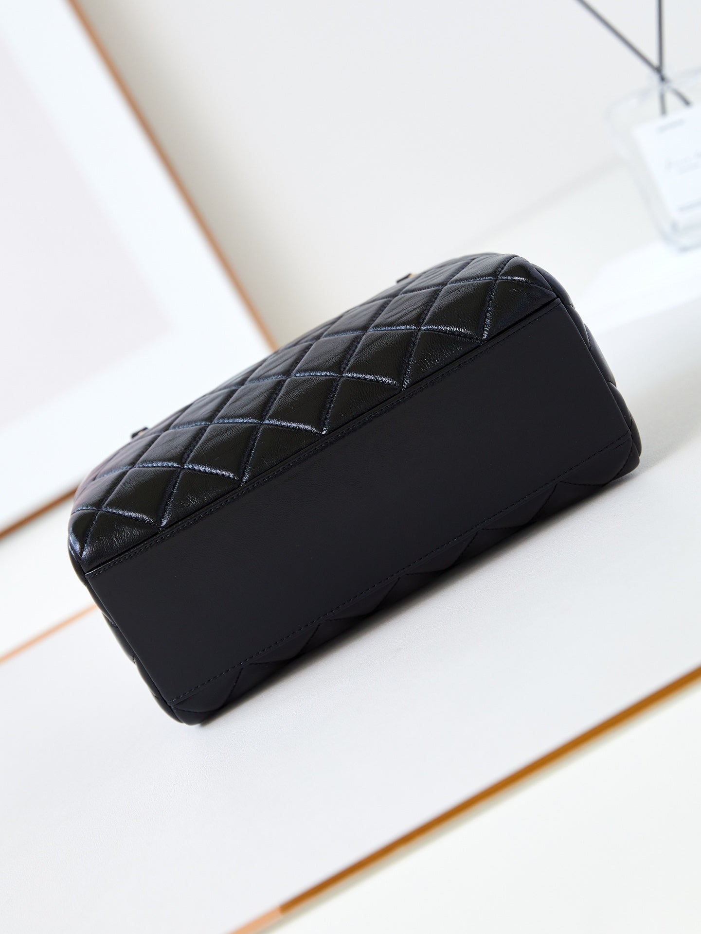 Bolsa de bolos CC 24K de 25 cm de piel de cordero encerada negra