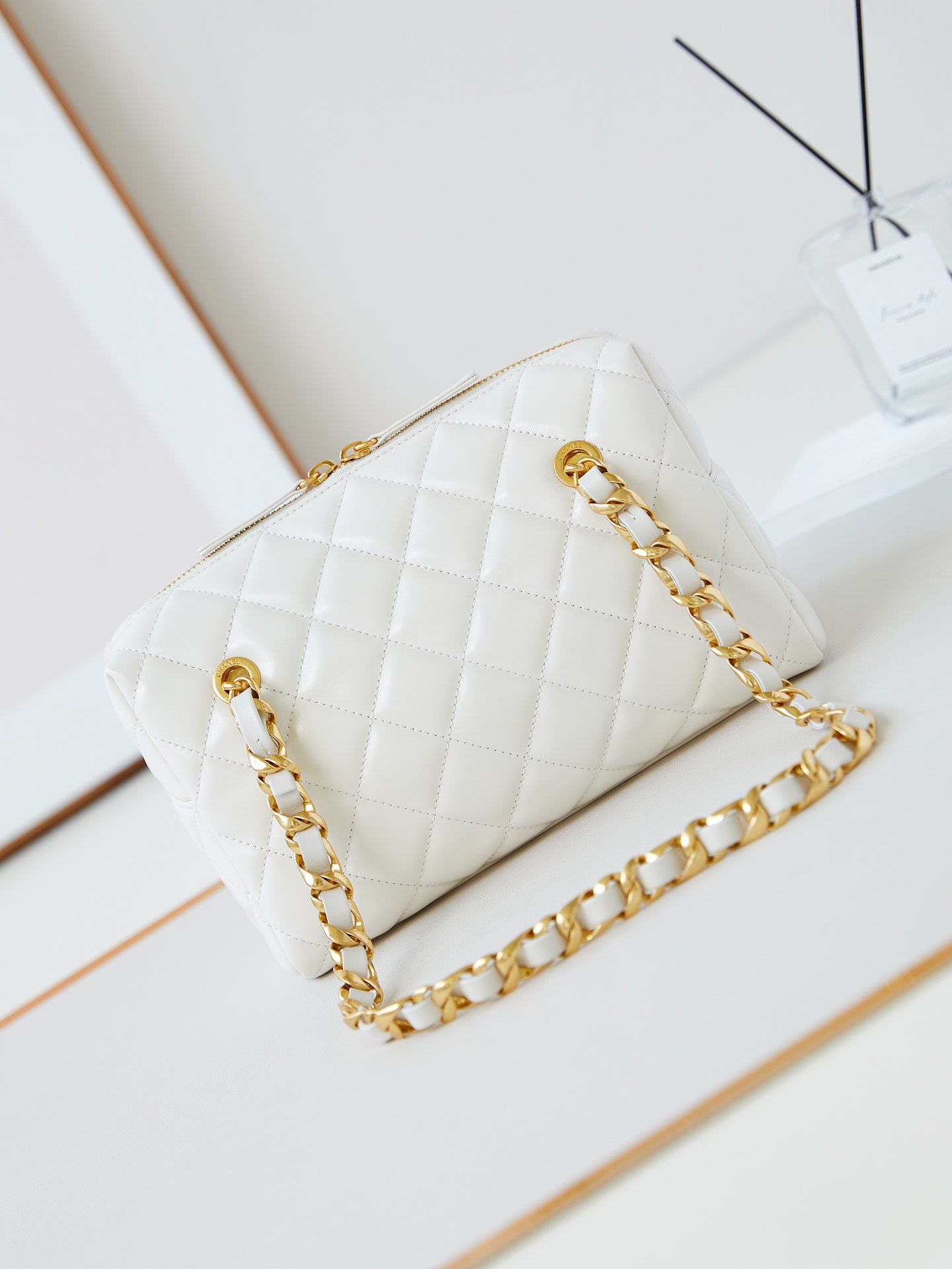 Bolsa de bolos CC 24K de 25 cm de piel de cordero encerada blanca