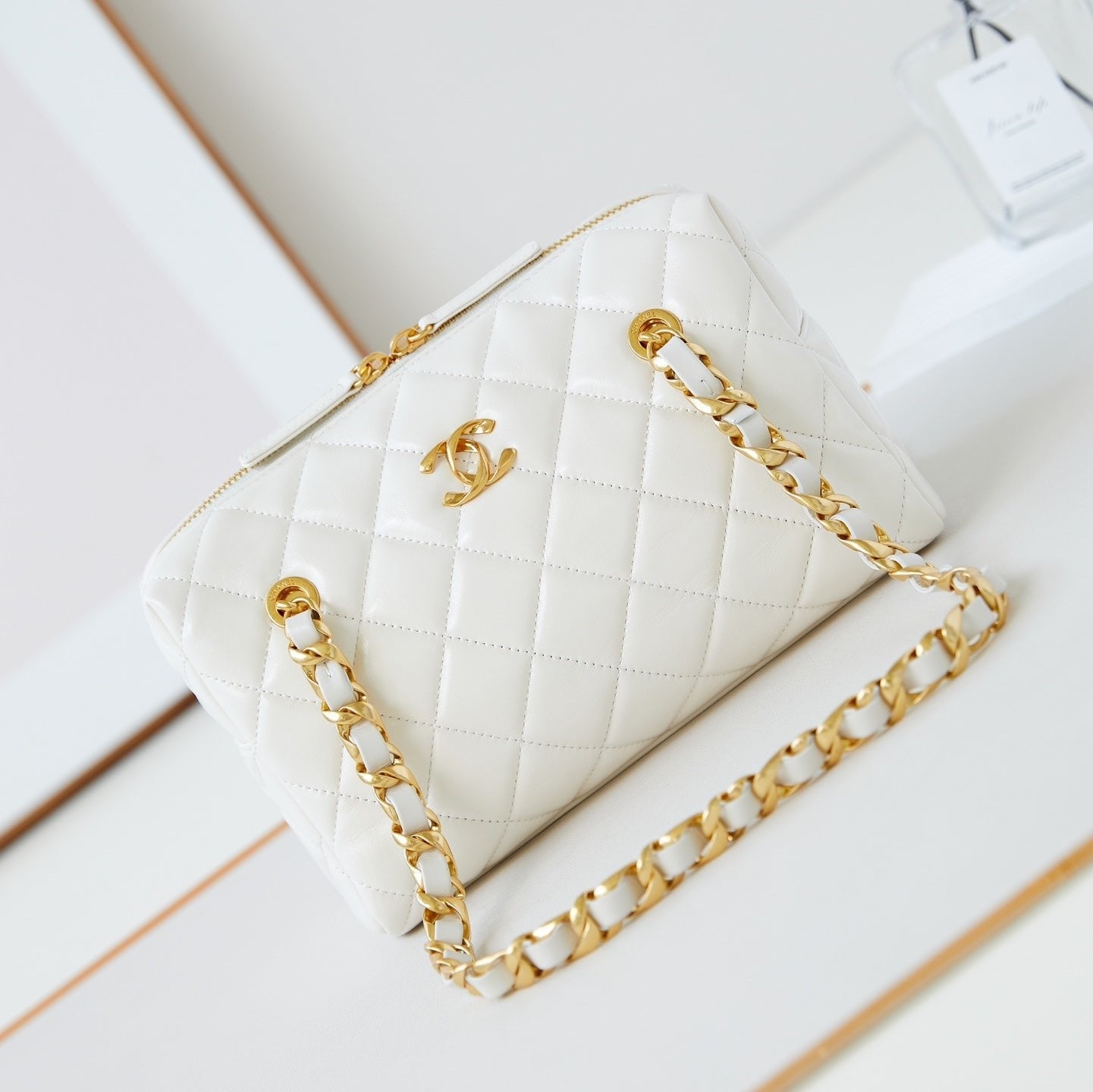 Bolsa de bolos CC 24K de 25 cm de piel de cordero encerada blanca
