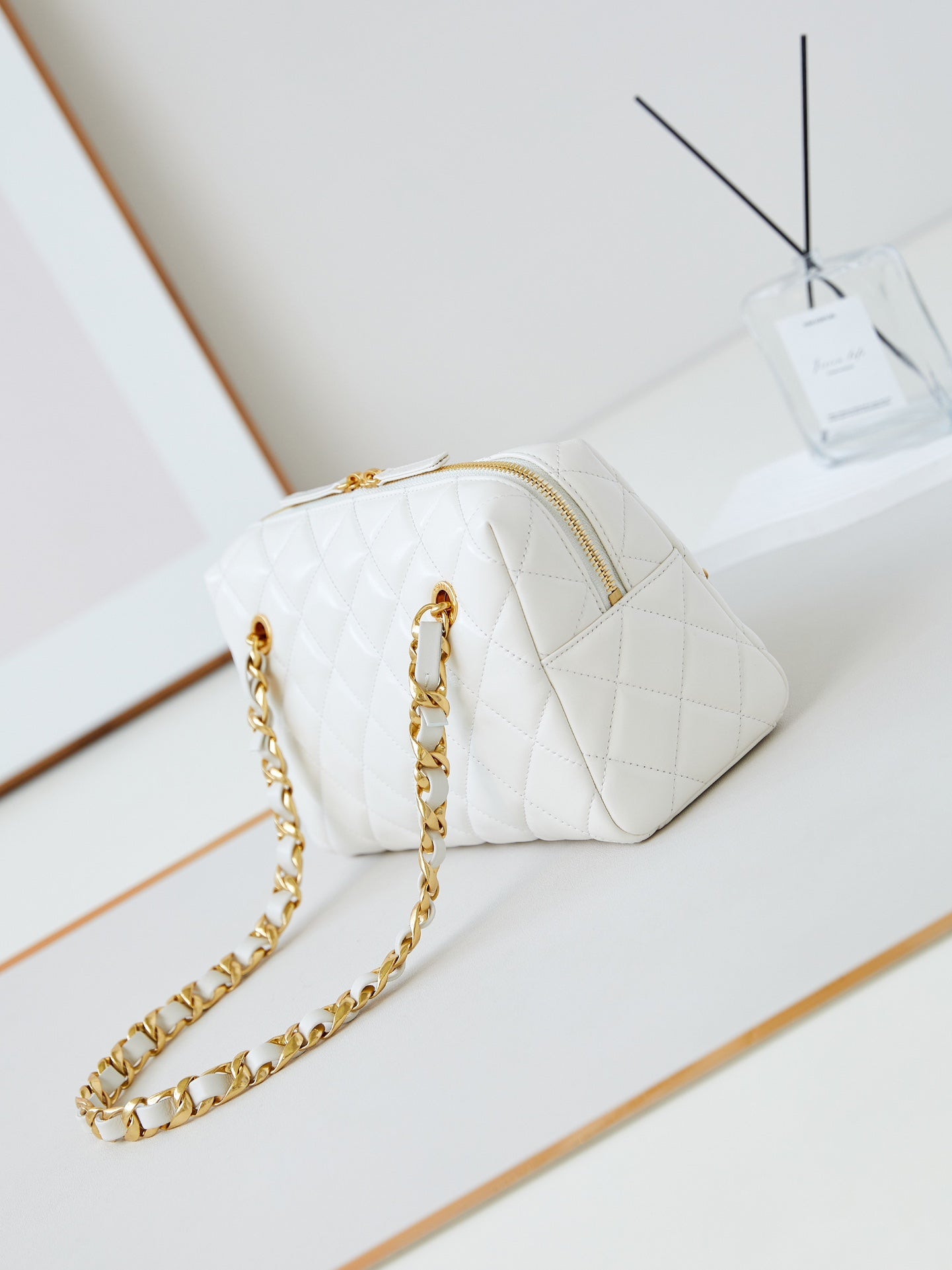 Bolsa de bolos CC 24K de 25 cm de piel de cordero encerada blanca