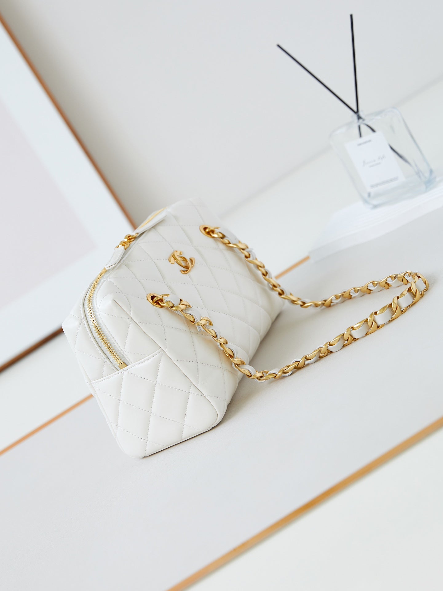 Bolsa de bolos CC 24K de 25 cm de piel de cordero encerada blanca