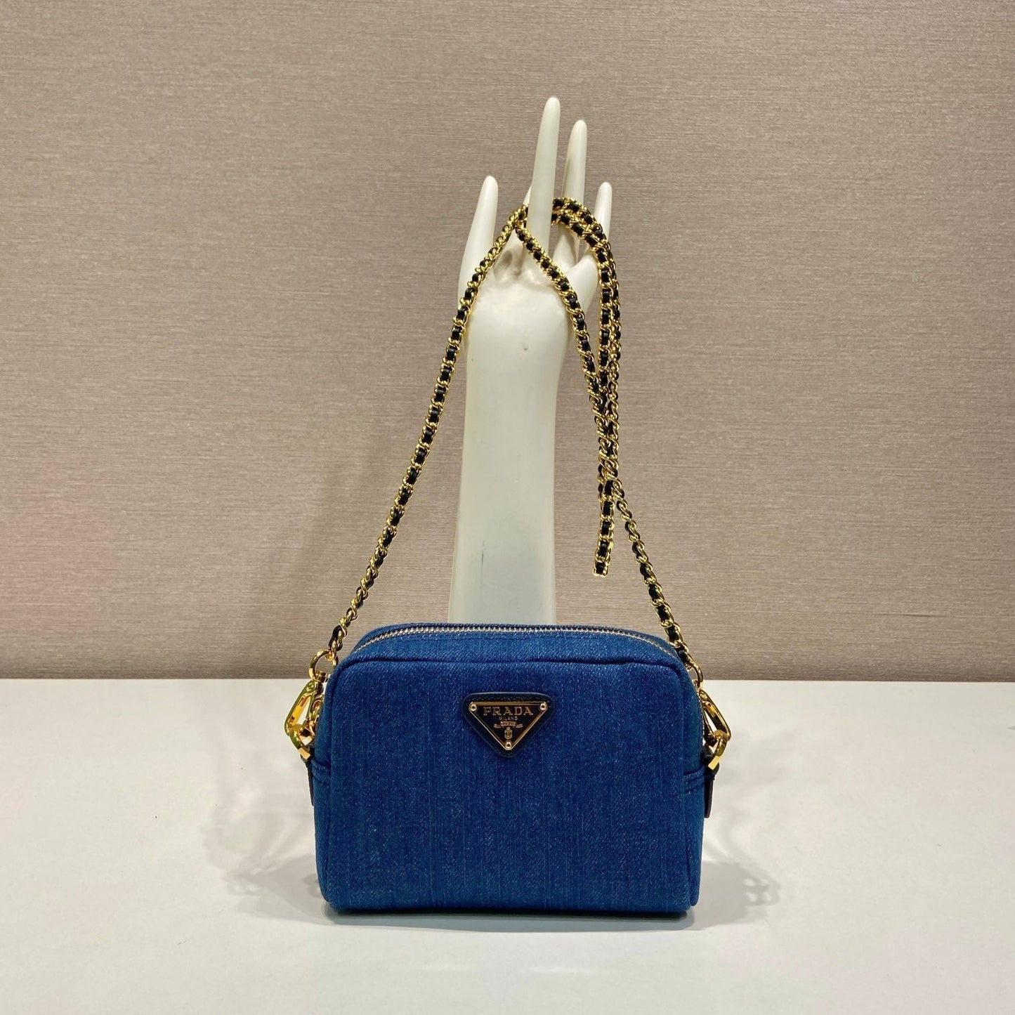 MINI SAC 14 EN DENIM BLEU AZUR QUINCAILLERIE DORÉ