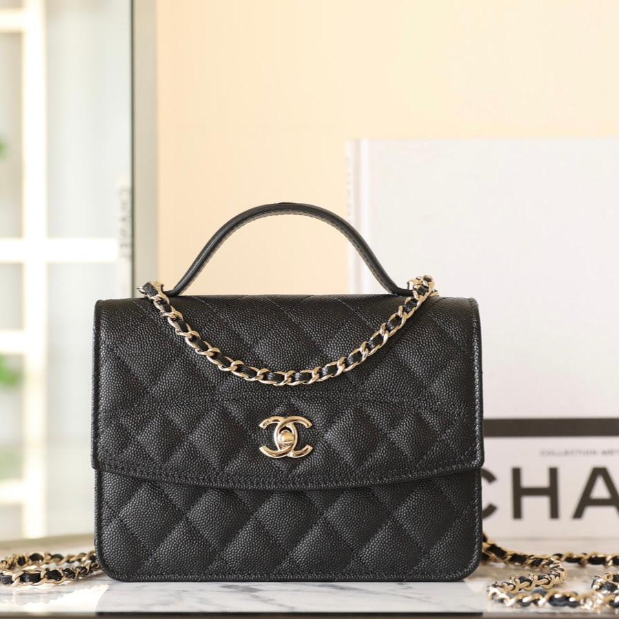 Bolso con solapa y asa superior, 25C, 18 cm, piel de becerro granulada negra
