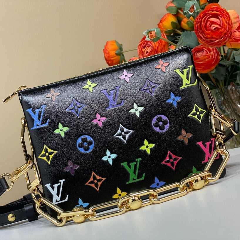 LV x TM Coussin BB 21 cm Piel de cordero negra con monograma en relieve